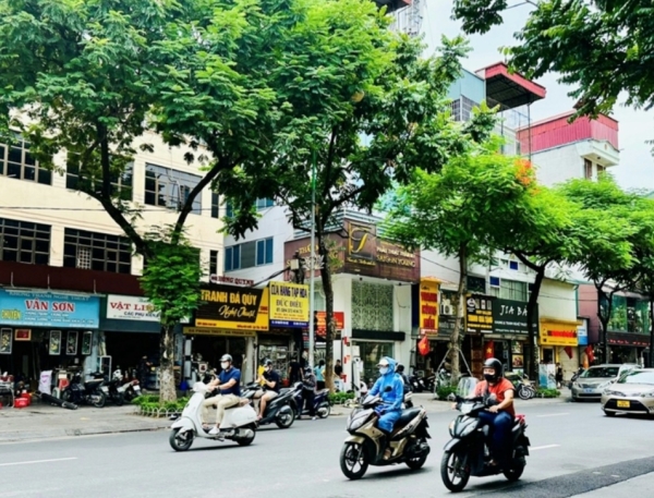 Miền Bắc nắng nhẹ, miền Trung tiếp tục mưa lớn