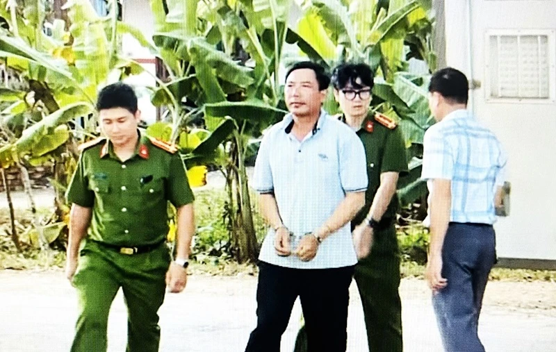 Đắk Lắk: Khởi tố, bắt tạm giam nguyên Chủ tịch xã về hành vi lạm quyền