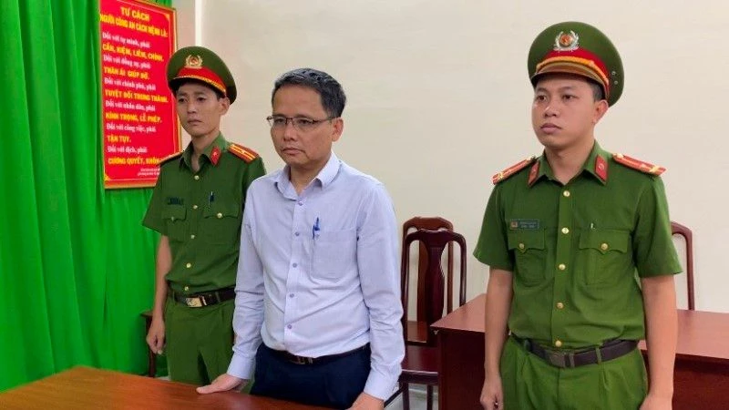 Khởi tố, bắt tạm giam 6 cán bộ Cục Đăng kiểm Việt Nam
