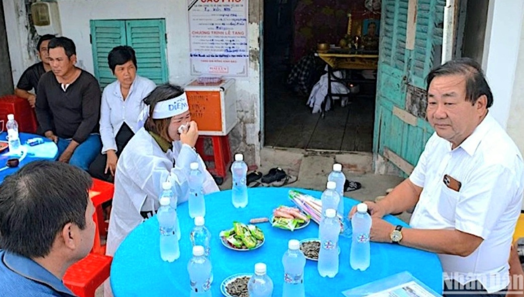 Cưa bom phát nổ khiến 3 người ở Cà Mau tử vong