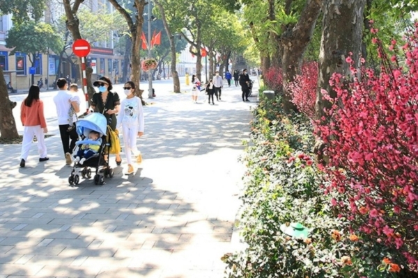 Hà Nội sáng sớm có sương mù, trưa chiều hửng nắng​