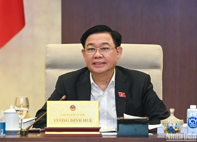 Cần quy định rõ cơ quan ban hành tiêu chuẩn, điều kiện thành lập tổ chức hành nghề công chứng
