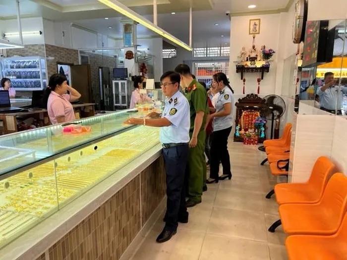 Xuất hiện vi phạm tại nhiều tiệm vàng