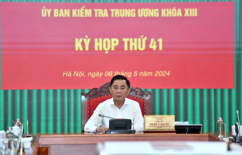 Đề nghị xem xét, thi hành kỷ luật Ban Thường vụ Thành ủy TP Hồ Chí Minh nhiệm kỳ 2010-2015 và các đồng chí Lê Thanh Hải, Lê Hoàng Quân, Nguyễn Thành Phong
