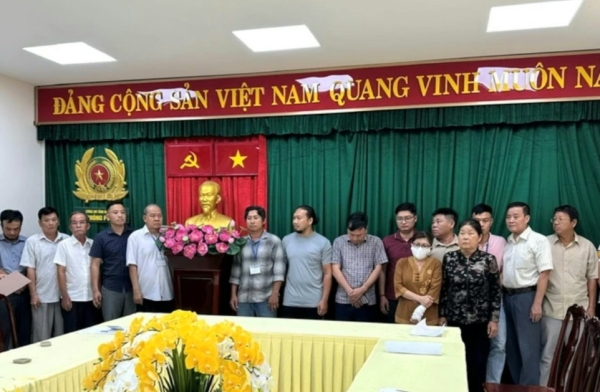 Khởi tố 23 đối tượng đường dây buôn lậu xăng từ Singapore về Việt Nam