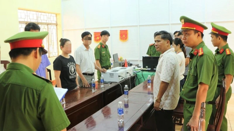 Bắt một đối tượng 