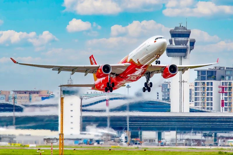 Bộ Giao thông vận tải yêu cầu kiểm soát chặt chẽ giá vé máy bay