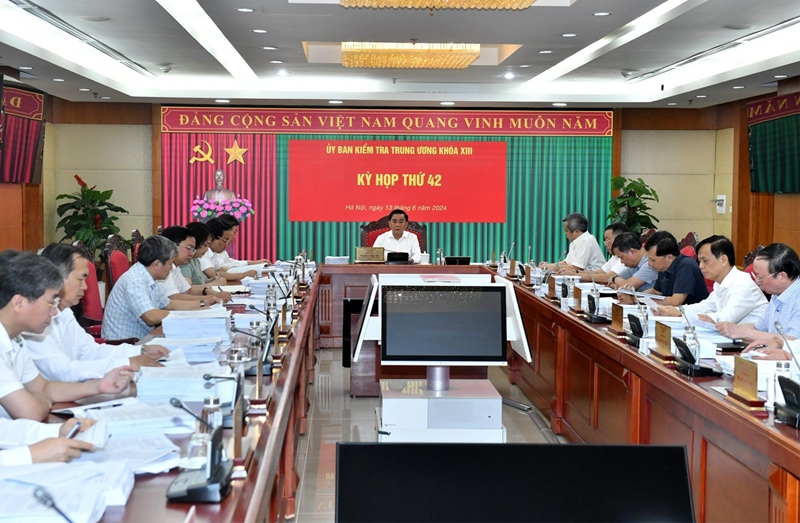 Ủy ban Kiểm tra Trung ương kỷ luật và đề nghị kỷ luật một số đảng viên vi phạm