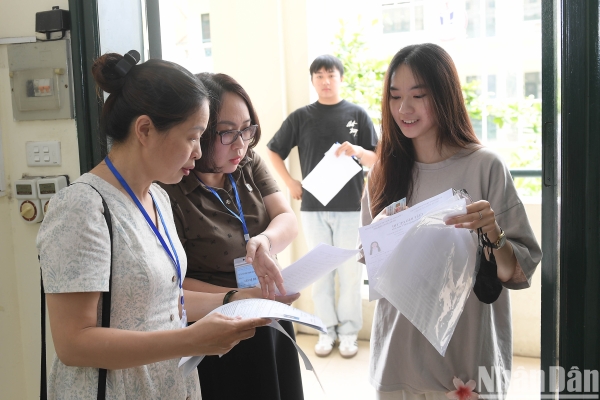 Đề Ngữ văn gây hứng thú đề cập tới cội nguồn sáng tạo và việc tôn trọng cá tính
