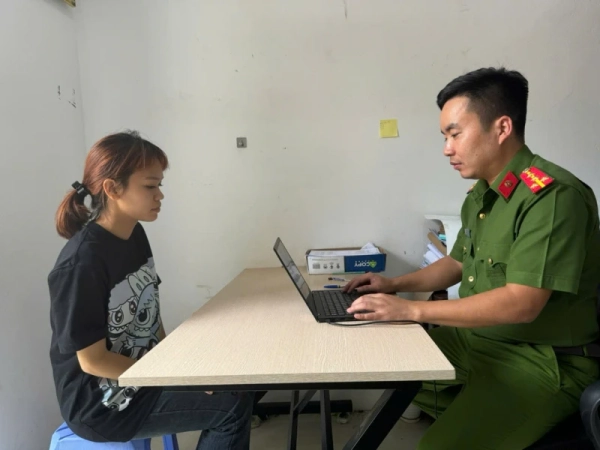 Nữ sinh dùng dao tấn công làm bạn trọng thương