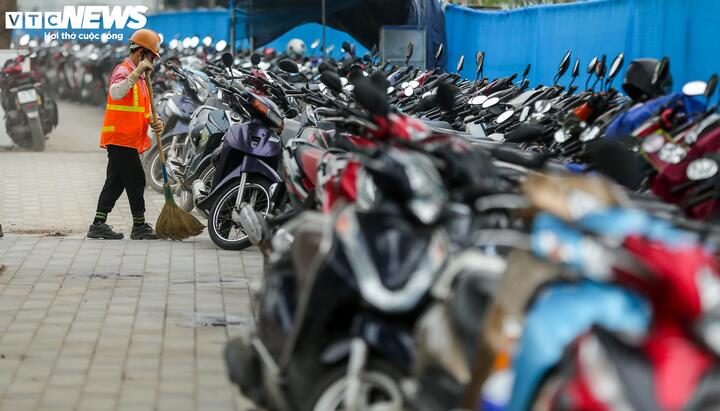 Mức phạt cao nhất lỗi đậu xe trên vỉa hè