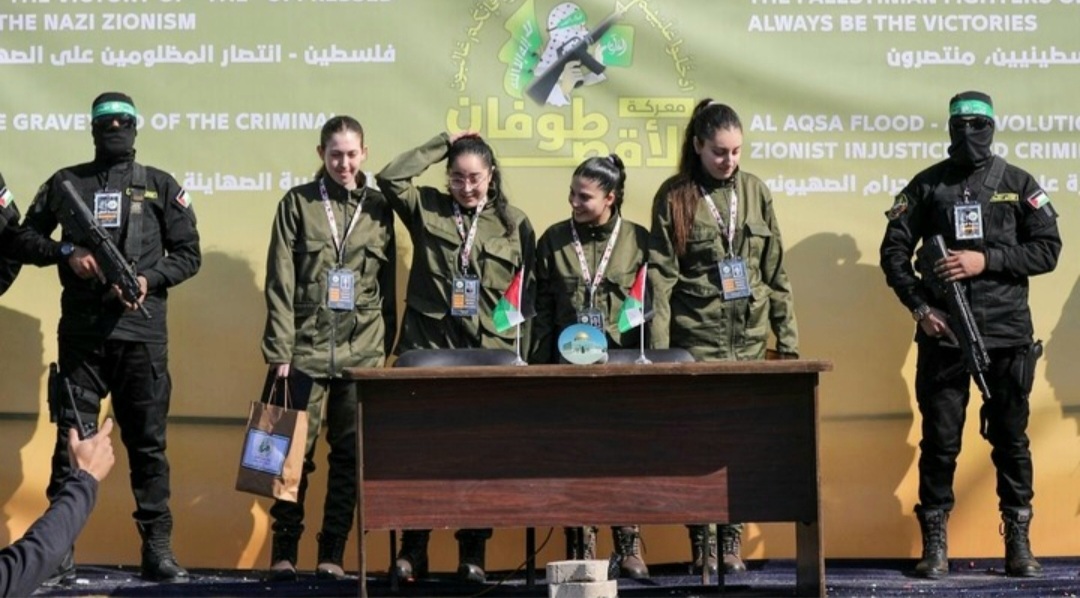 Hamas trao trả bốn nữ binh sĩ Israel làm con tin tại Gaza