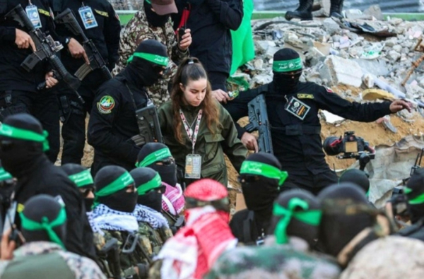 Hamas tạm hoãn thả con tin, tố Israel phá vỡ lệnh ngừng bắn