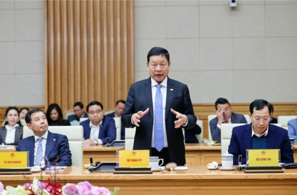 Chủ tịch FPT Trương Gia Bình: Chúng ta cần 'bình dân AI vụ'