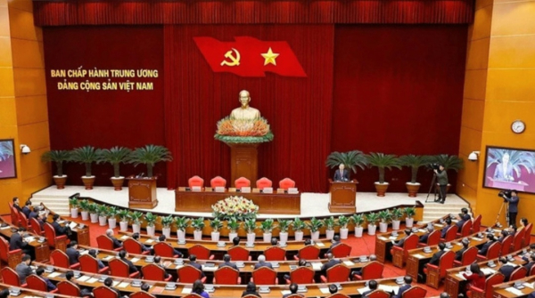 Bộ Chính trị: Nghiêm cấm luân chuyển người đấu tranh chống tham nhũng, lãng phí