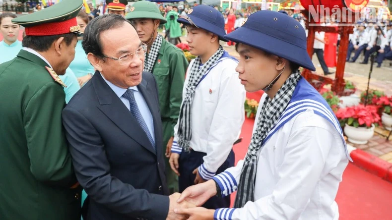 Hàng ngàn thanh niên Thành phố Hồ Chí Minh lên đường nhập ngũ năm 2025