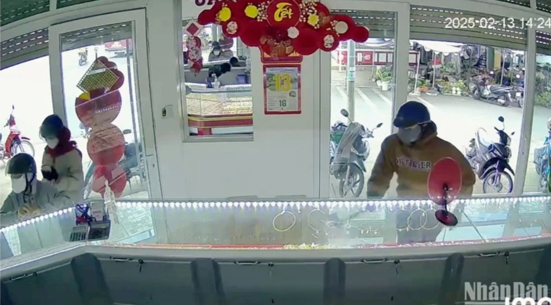 Truy xét đối tượng cướp tiệm vàng giữa ban ngày tại Lâm Đồng