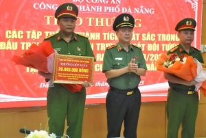 Đà Nẵng khen thưởng Chuyên án truy bắt đối tượng cướp tiệm vàng