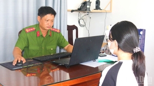 Công an tỉnh Đồng Tháp tiếp nhận nạn nhân bị lừa sang Campuchia