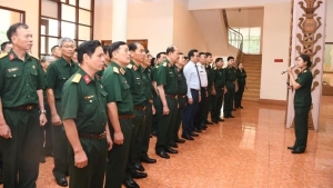 Đoàn đại biểu Hội Cựu chiến binh Việt Nam tham quan Bảo tàng Quân đoàn 34