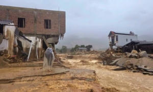 Lai Châu: Công bố tình huống khẩn cấp về thiên tai tại xã Mường Than, dồn toàn lực ứng phó mưa lũ Lai Châu: Công bố tình huống khẩn cấp về thiên tai tại xã Mường Than, dồn toàn lực ứng phó mưa lũ
