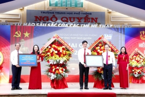 Chánh án Tòa án Nhân dân tối cao Nguyễn Văn Quảng dự Lễ khai giảng tại Trường THPT Ngô Quyền